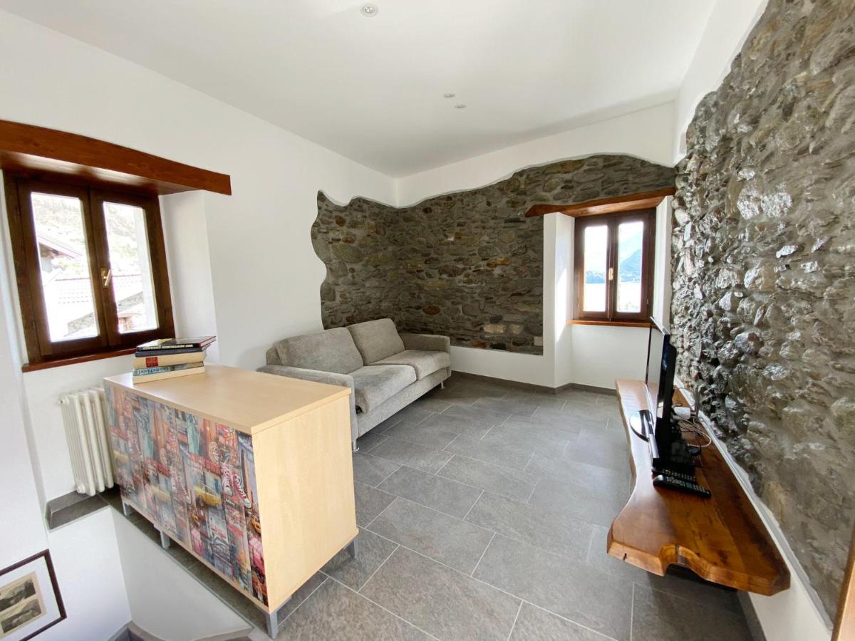Independent Stone House With Lake View Musso Exterior photo
